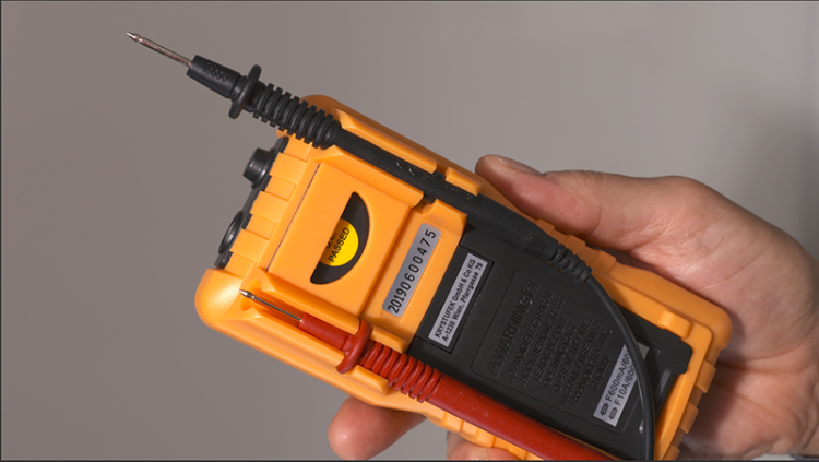 Kompaktowy multimetr cyfrowy ACV, DCV, ACA, DCA, TRMS, Ohm, Hz, C, NCV PANPROFIMETER Tracon Electric