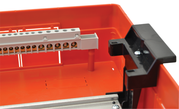 Szyna izolowana uziemiająca N/PE 230/400VAC, 100A, 13,7×26,6mm, L=360 mm, 38P, IP20 NPE-Z-38 Tracon Electric