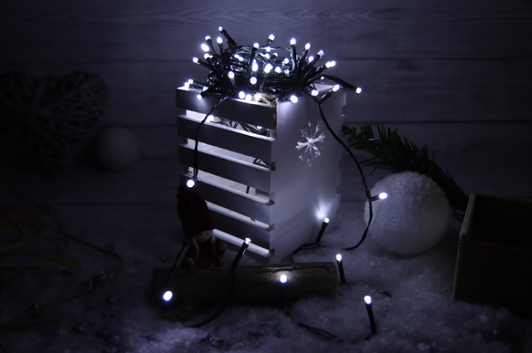 Lampki choinkowe, do użyt. na zewn./wewn. (X22014) 230VAC, 2+10M, 100LED, 3,6W, 12000-13000K, IP44 CHRSTOB100CW Tracon Electric
