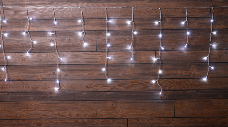 Kurtyna świetlna z sopli świątecznych, zewn./wewn. (22025) 230VAC, 5+10M, 250LED, 6W, 12000-13000K, IP44 CHRIOB10CW Tracon Electric