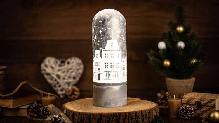 Lampka choinkowa LED, wioska, szklana, bateryjna (X25007) Timer 6+18h, 15LED, 3000K, 3xAA CHRGS15WW Tracon Electric