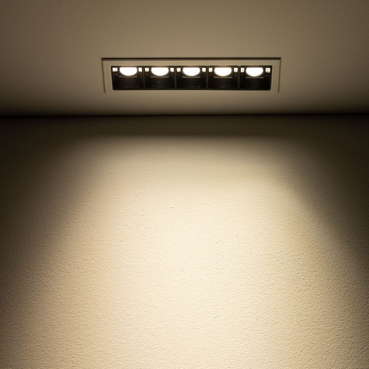 Oprawa liniowa Lampa spot punktowa MINI LED WHITE 10042 NOWODVORSKI Lighting 10W 3000K Loft nowoczesna sufitowa oświetlenie z soczewkami nie oślepia nie oślepiająca barwa ciepła ciepły biały podtynkowa biało-czarna biała z zasilaczem Inspiracje Premium