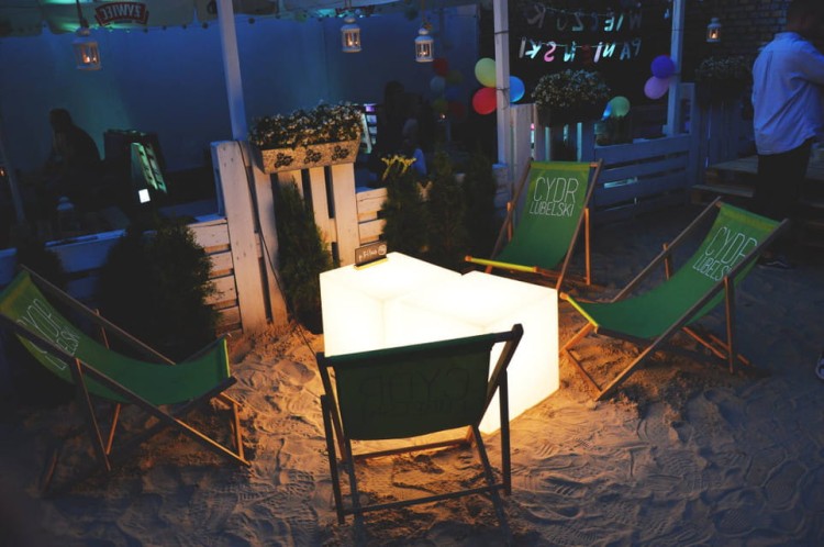 Świecąca Kostka Stolik Ogrodowy 40cm CUMULUS CUBE M 8966 NOWODVORSKI Lighting E27 230V 38,5cm zewnętrzna lampa elektryczna przenośna ogrodowa stojąca świecący kwadrat biała Cloud Forms Inspiracje Premium - Outlet
