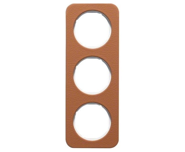 R.1 Ramka 3-krotna, skóra/biały 10132369 HAGER BERKER R.1