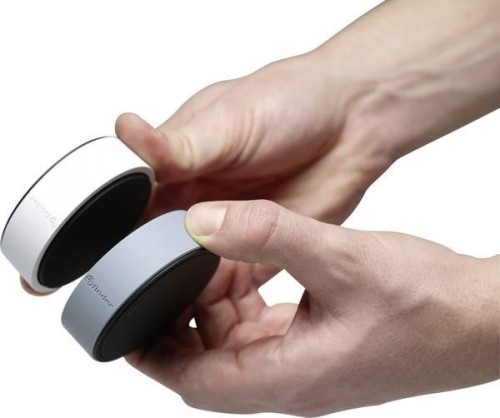 Przycisk bezprzewodowy 2-kanałowy 1Y.13.B12 Finder YESLY BLISS BEYON Bluetooth do sterownia światłem i urządzeniami Kompatybilny z Amazon Alexa Google Home dwukanałowy dwa kanały czarny