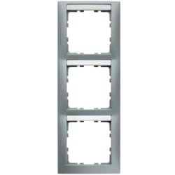B.Kwadrat Ramka 3-krotna pionowa z polem opisowym, alu, mat 10139959 HAGER BERKER