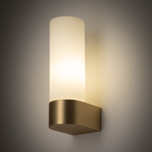 Lampa ścienna Kinkiet Łazienkowy NATALIE I BRASS 10724 NOWODVORSKI Lighting IP44 do łazienki G9 nowoczesna oprawa oświetleniowa obok lustra w łazience mosiądz Inspiracje Premium