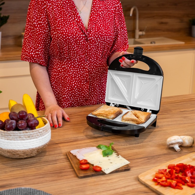 Opiekacz do kanapek tosty grzanki TSA3222 TEESA 800W szybki z ceramicznymi wkładami tostów grzanek stalowy czarny