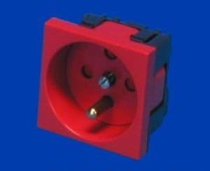Gniazda zasilania DATA 230V z uziemieniem 1-krotne pojedyncze STD GN45DATA 16003 Elmark SYSTEM 45 do KU90x40 KU90x60 kanału elektroinstalacyjnego czerwone