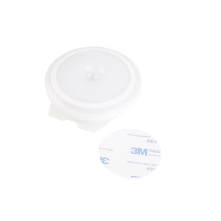 LAMPKA Z CZUJKĄ RUCHU 4000K EKB6646 Eko-Light