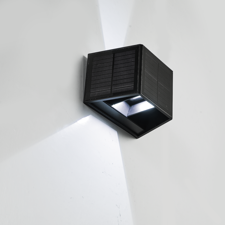 Kinkiet Solarny Wings 50lm 6000K EKO9098 Eko-Light Oprawa elewacyjna lampa ścienna