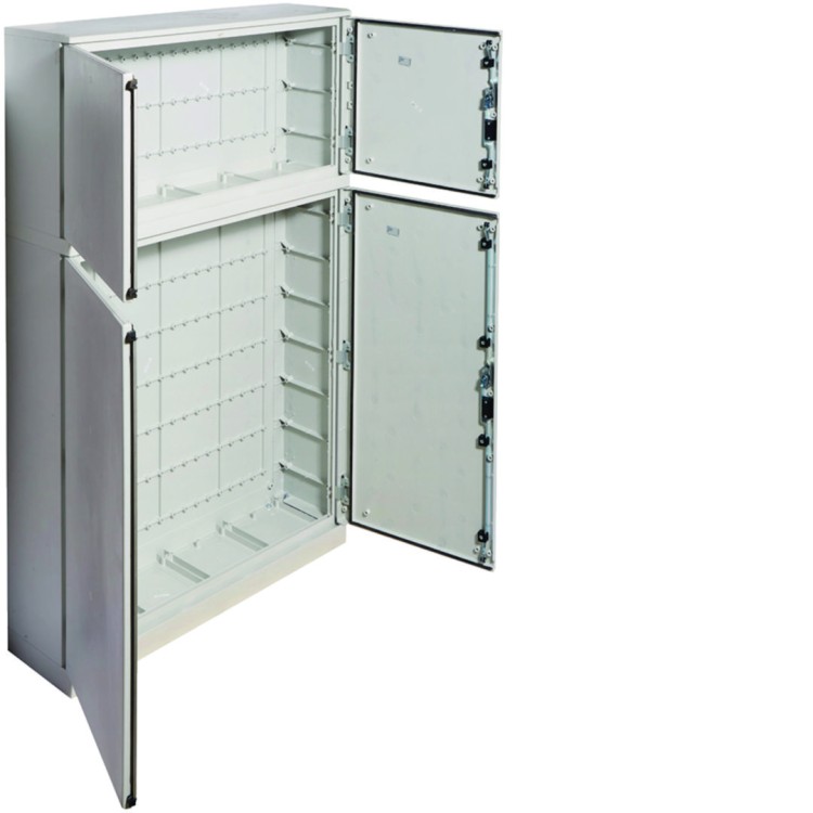orion+ Ob. poliester 1750x1100x300mm, IP65, PANEL-struct., stoj., dwu-sekc.,d.p. FL364B Hager