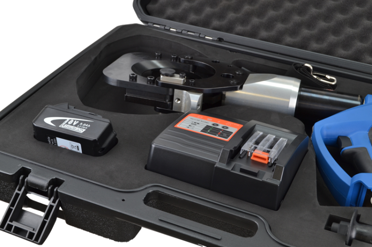 Elektrohydrauliczne nożyce do cięcia kabli, w walizce max. D=105mm Cu/Al, 8550g, 120kN, 2× Li-ion, 18V, 5000mAh DKV105E Tracon Electric