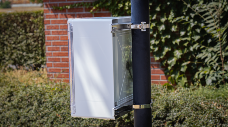 Zestaw do mocowania na słupie (Al) L×W×D=450×25×1,5mm TMEK642 Tracon Electric