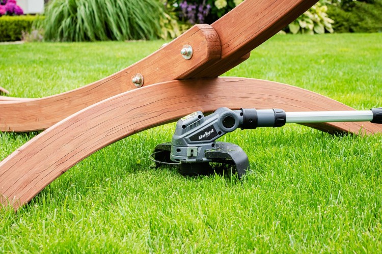 Kosa Podkaszarka Akumulatorowa do trawy RB-5002 Rebel Tools 20V szerokość koszenia 220 mm Li-Ion bezprzewodowa kosiarka elektryczna trawnika z akumulatorem i ładowarką zestaw