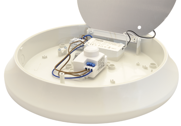 Zewnętrzna oprawa LED w plastikowej obudowie, czujnik ruchu 100-240V,28W,2100lm,4000K,1-8m,10s-12m,IP54,D=400mm,EEI=F EVAS28NW Tracon Electric
