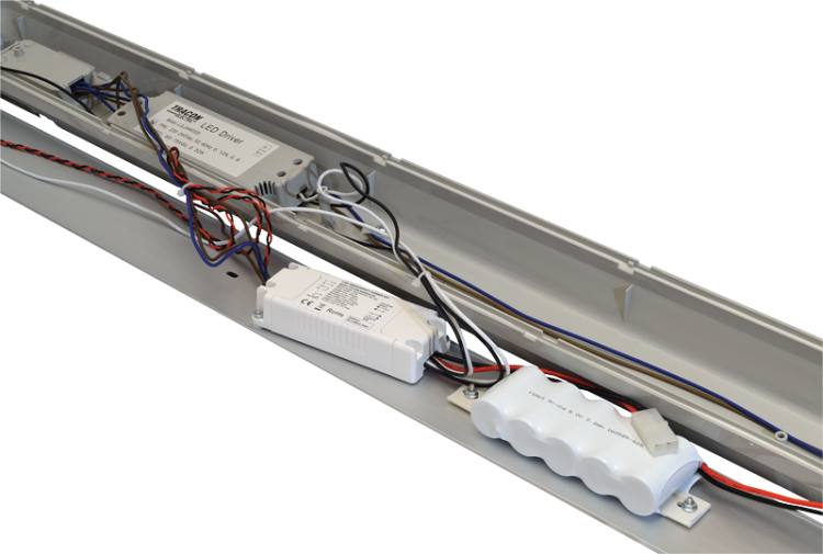 Oprawa hermetyczna LED,inwerterowy zest. uzupełniaj. 230 V, 50 Hz, 48 W/4W, 4000 K, 4000/350 lm, IP65, EEI=F LV1548E Tracon Electric