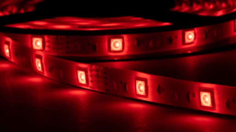 Zestaw taśmy LED, zewnętrzny 220-240V, 50Hz, 83lm/W, 4.8W/m,400lm/m W=10mm,2m, RGBW, IP44 LED-SET-K-RGBW-2M Tracon Electric