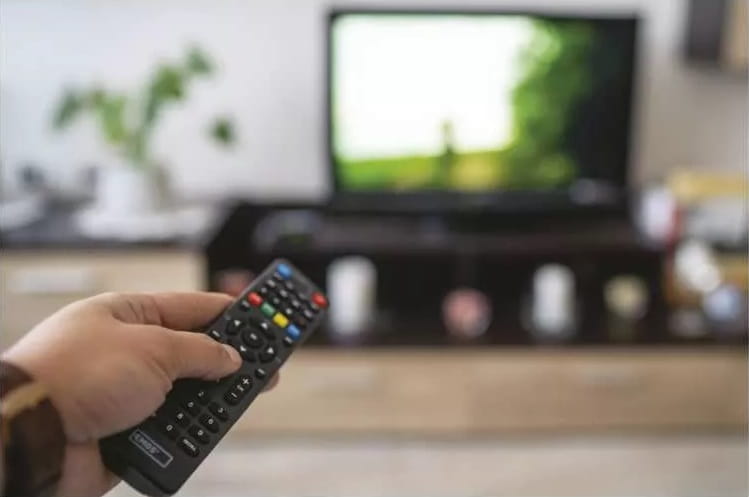 Dekoder Tuner DVB-T2 EM190-L HD J6015 Emos